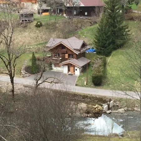 Chalet 8 Person With Hot Tub In Portes Du Soleil Montriond