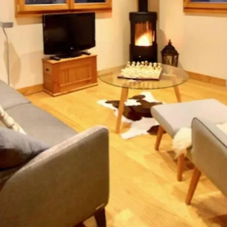 Chalet 8 Person With Hot Tub In Portes Du Soleil *