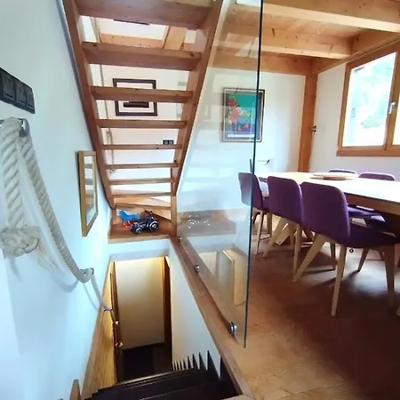 8 Person With Hot Tub In Portes Du Soleil Chalet *